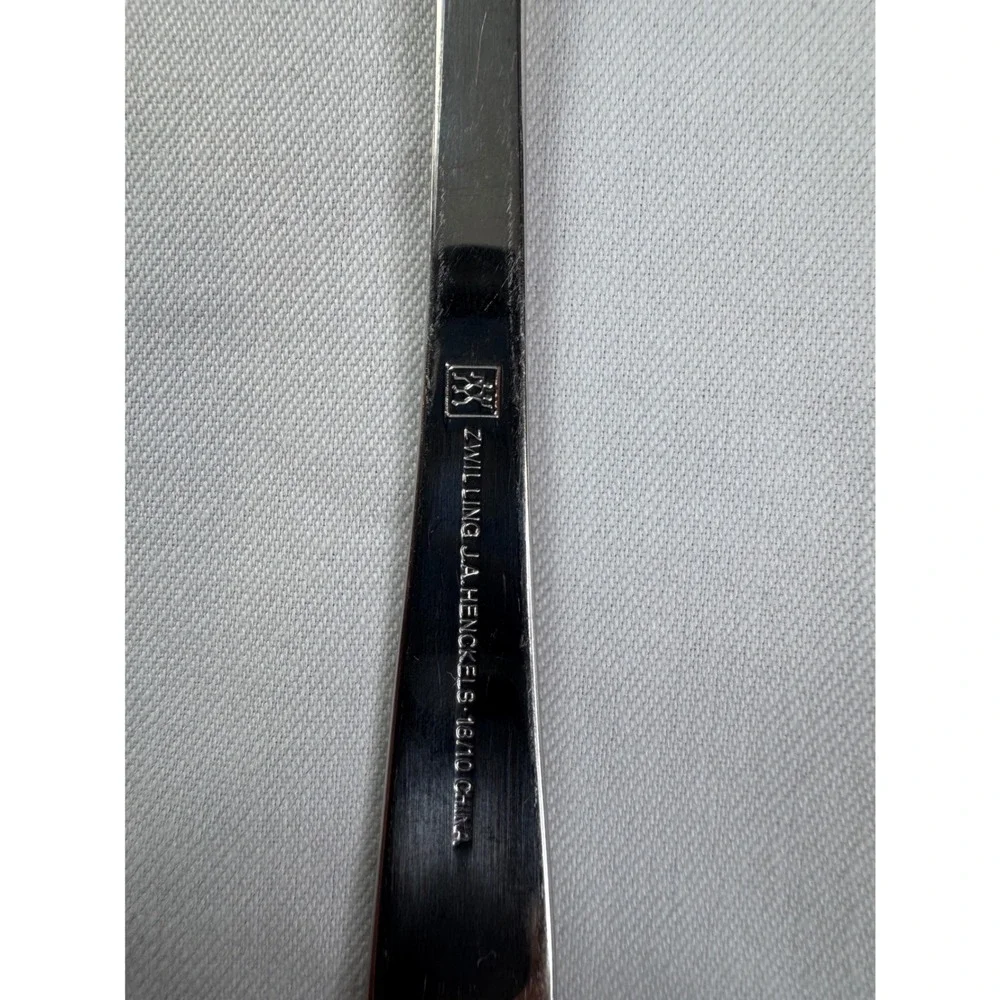 Zwilling J.A. Henckels Sugar‎ Shell Spoon 18/10 Stainless Steel Scalloped 6 Inch
